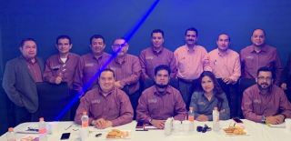 Reunión del equipo de trabajo de Corporativo Químico Global