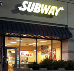 restaurante de sandwiches submarino merida Subway