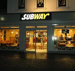 restaurante de sandwiches submarino merida Subway