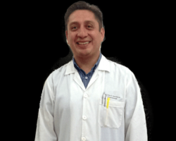 especialista en enfermedades infecciosas merida Dr. Efrén Antonio Canul Novelo, Reumatólogo